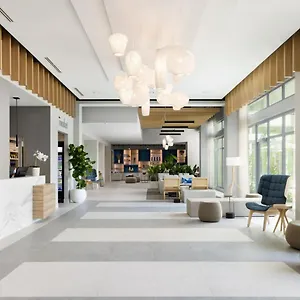 By Marriott Isla Hotel